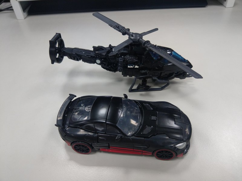 Transformers Studio Series Helicopter Drift In Hand Photos 26 (26 of 26)